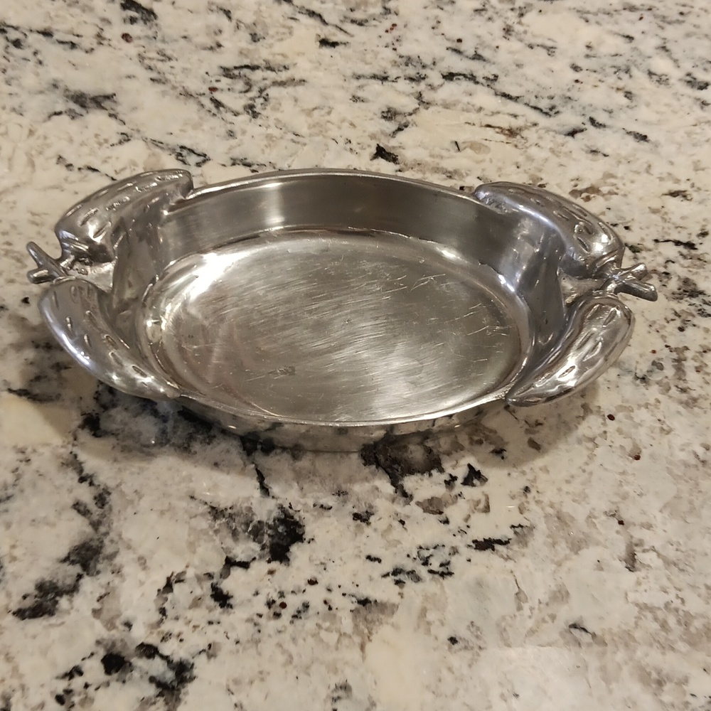 Metal accent bowl